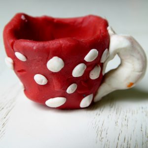 Taza de plastilina