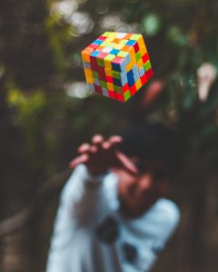 Cubo de Rubik en el exterior